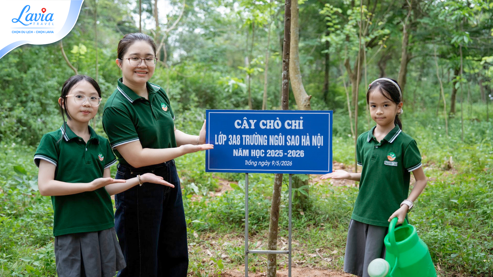 Đoàn lớp 3A8 - Trường ngôi sao Hà Nội trồng cây lưu niệm
