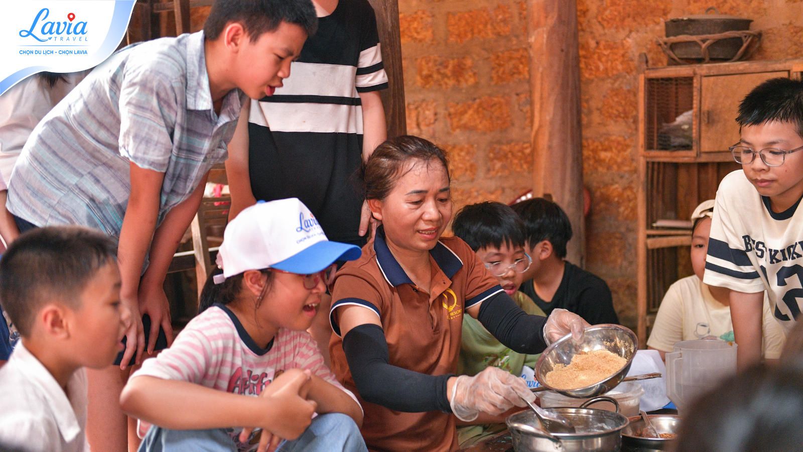 TRẢI NGHIỆM LÀNG NGHỀ VÀ KỸ NĂNG THỦ CÔNG