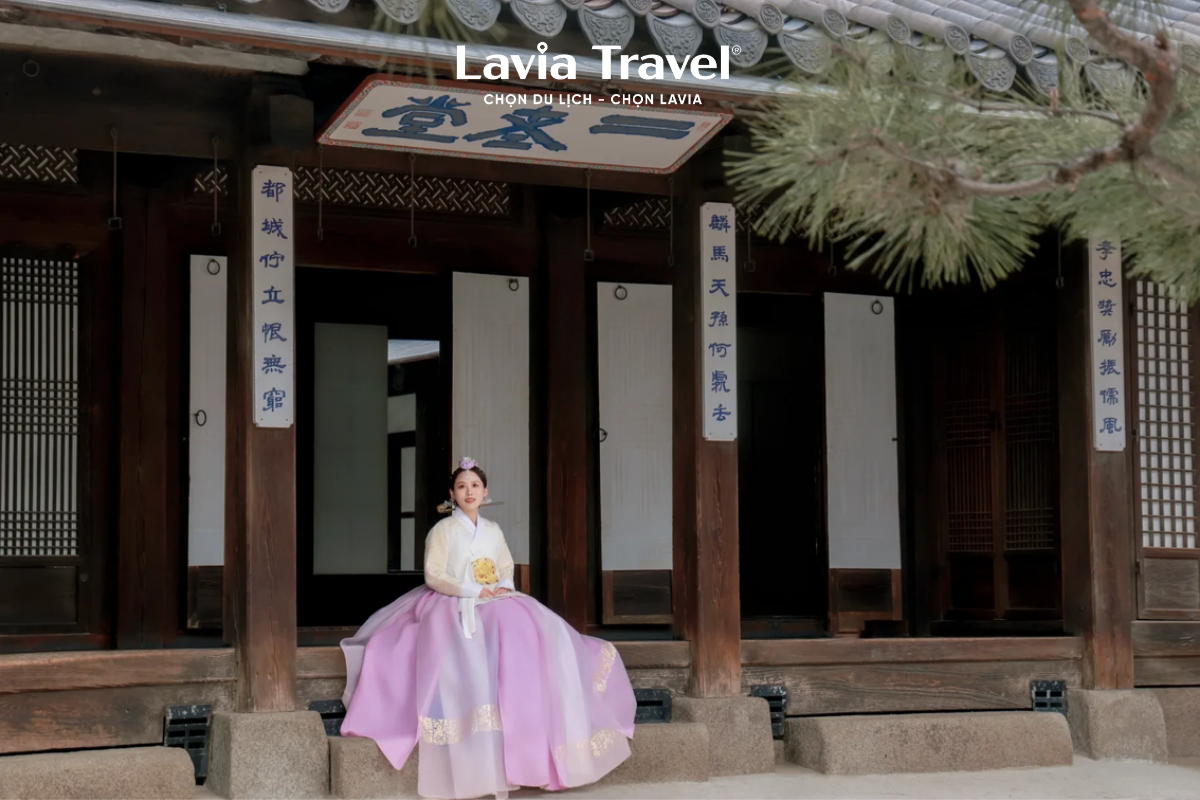 Mặc Hanbok tại Gyeongbokgung Hàn Quốc mùa đông