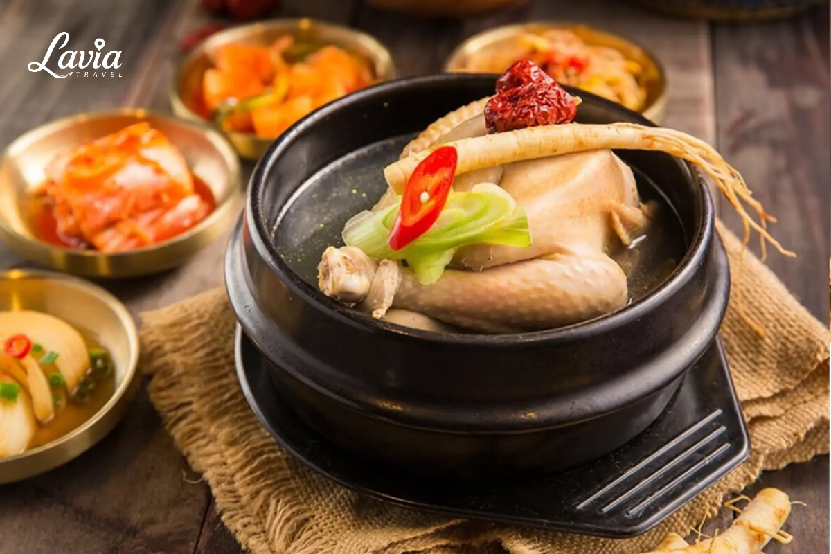 Gà Hầm sâm Hàn Quốc