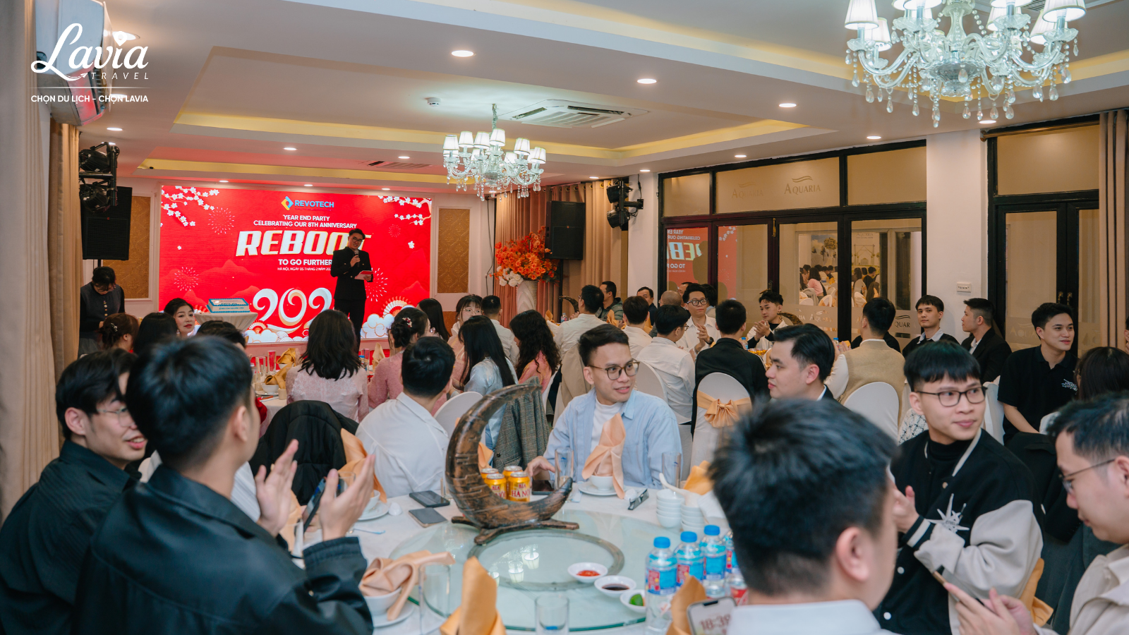 Những hạng mục nên ưu tiên đầu tư gồm địa điểm, bữa tiệc, hoạt động gắn kết và phần vinh danh.