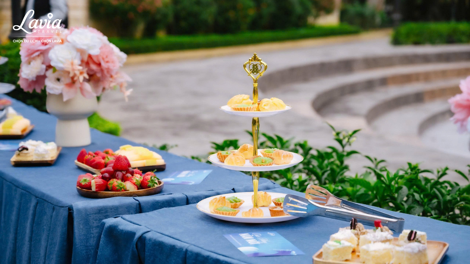 gala dinner ngoài trời thường có nhiều hạng mục cần dựng mới hoặc thuê riêng