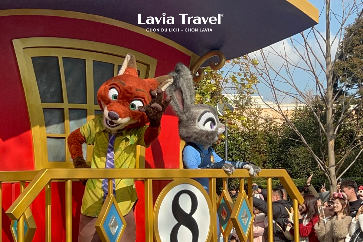 Lễ diễu hành Disney Land Thượng Hải